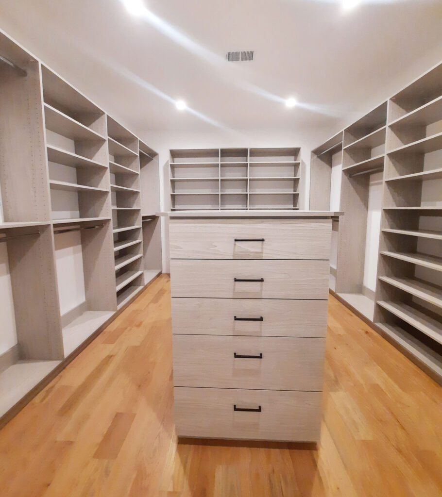 Walk-in Closet